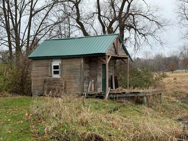 8295 D Drive S, Newton Twp, MI 49033