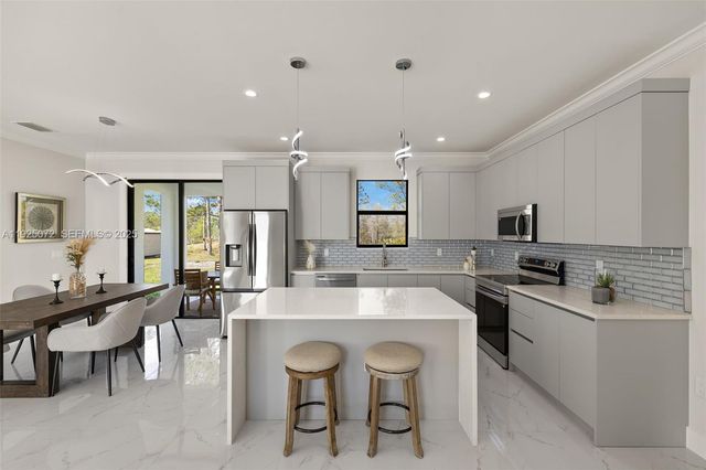 4282 2ND AVE SE, Naples, FL 34117