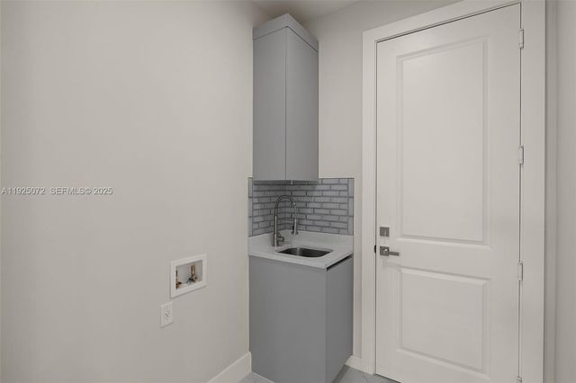 4282 2ND AVE SE, Naples, FL 34117