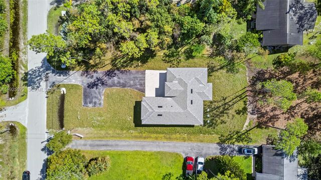 4282 2ND AVE SE, Naples, FL 34117