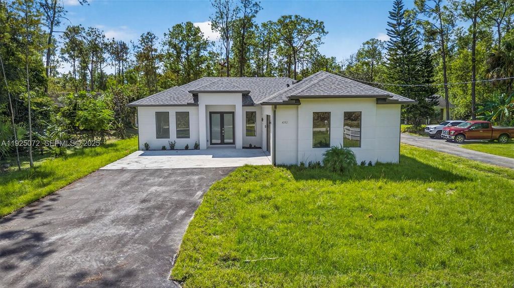 4282 2ND AVE SE, Naples, FL 34117