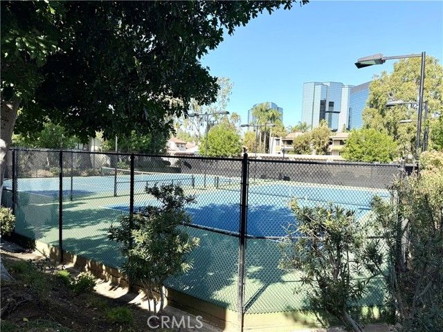 5720 Owensmouth 152, Woodland Hills (los Angeles), CA 91367