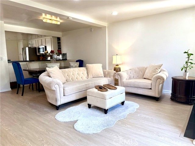 5720 Owensmouth 152, Woodland Hills (los Angeles), CA 91367