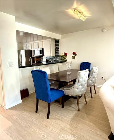 5720 Owensmouth 152, Woodland Hills (los Angeles), CA 91367