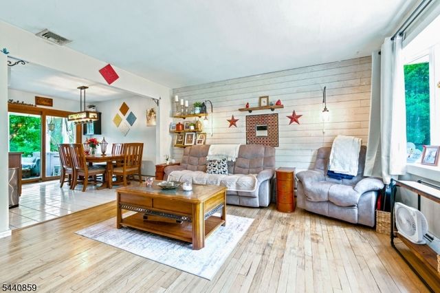 194 Decker Pond Rd, Green Twp., NJ 07821