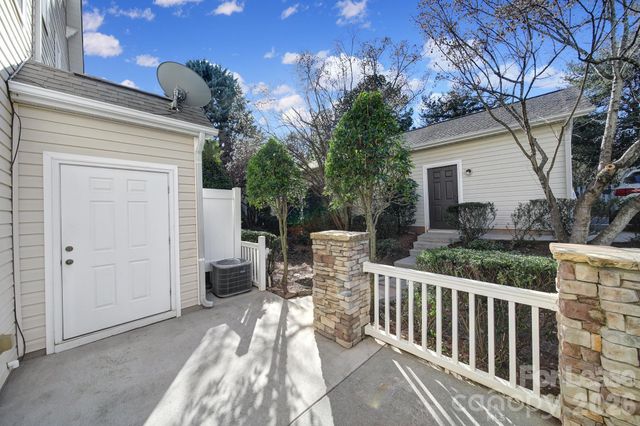 14844 Scothurst Lane, Charlotte, NC 28277