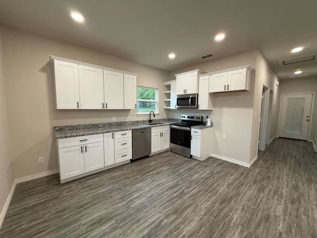 700 Walnut Street, Longview, TX 75601