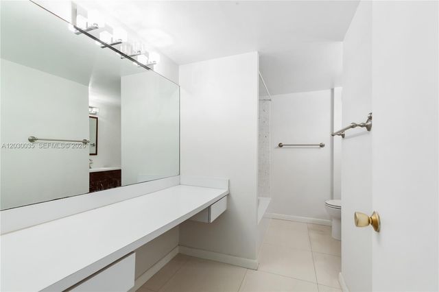210 Sea View Drive 207, Key Biscayne, FL 33149