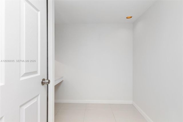 210 Sea View Drive 207, Key Biscayne, FL 33149