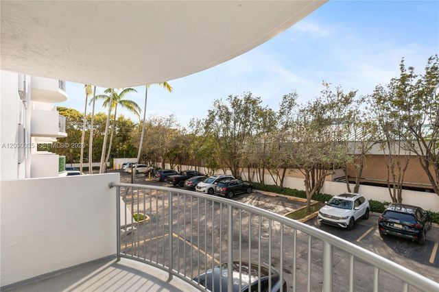 210 Sea View Drive 207, Key Biscayne, FL 33149