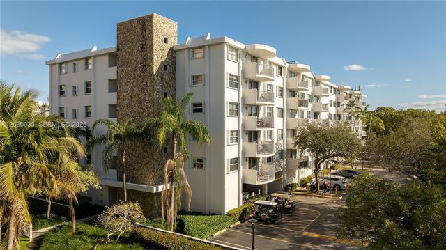 210 Sea View Drive 207, Key Biscayne, FL 33149