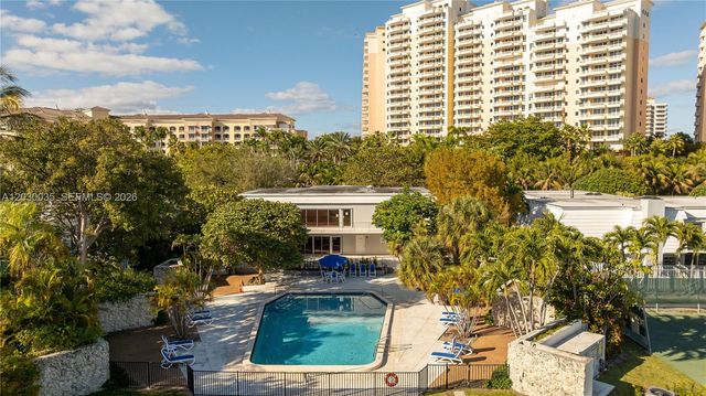 210 Sea View Drive 207, Key Biscayne, FL 33149