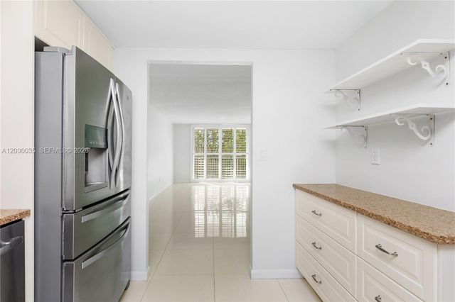210 Sea View Drive 207, Key Biscayne, FL 33149
