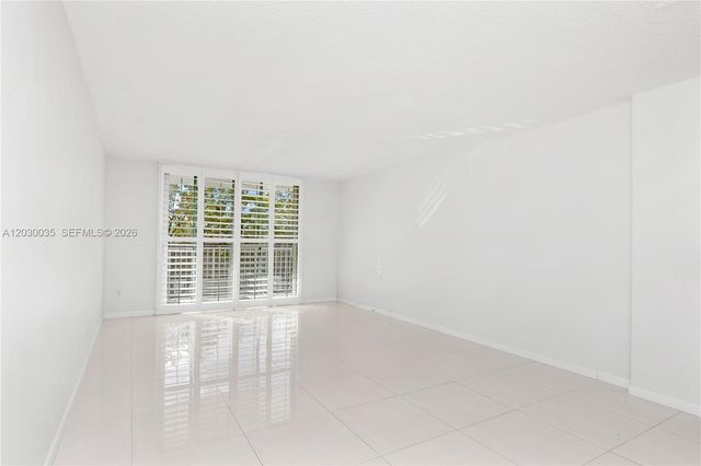 210 Sea View Drive 207, Key Biscayne, FL 33149