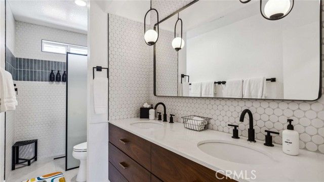 2004 Nicola, Palm Springs, CA 92262