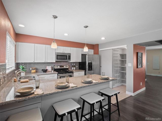 1019 S Alkire Street, Lakewood, CO 80228