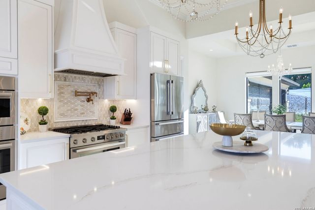 23706 HIGH GDN, San Antonio, TX 78255
