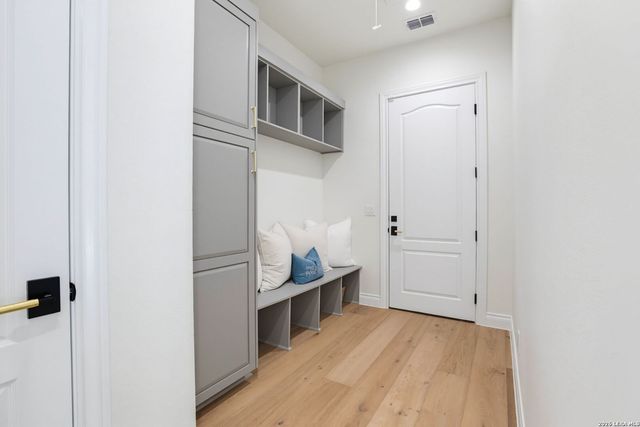 23706 HIGH GDN, San Antonio, TX 78255