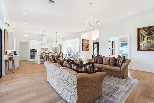 23706 HIGH GDN, San Antonio, TX 78255