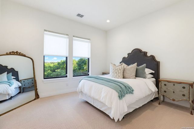 23706 HIGH GDN, San Antonio, TX 78255