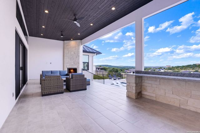 23706 HIGH GDN, San Antonio, TX 78255