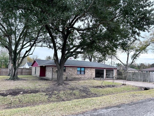 4802 24th Street, Dickinson, TX 77539