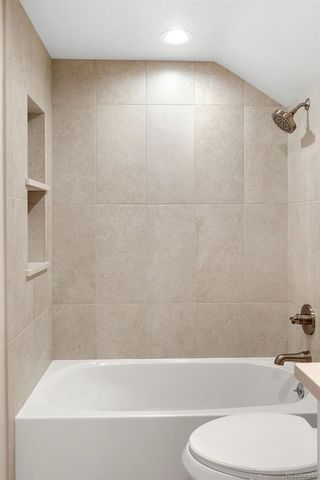 12043 W Cross Drive 204, Littleton, CO 80127