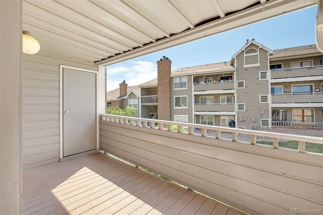 12043 W Cross Drive 204, Littleton, CO 80127