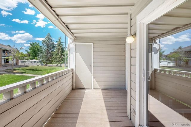 12043 W Cross Drive 204, Littleton, CO 80127
