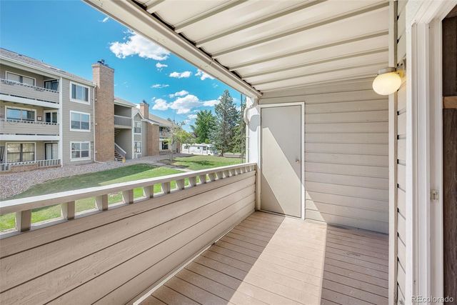 12043 W Cross Drive 204, Littleton, CO 80127
