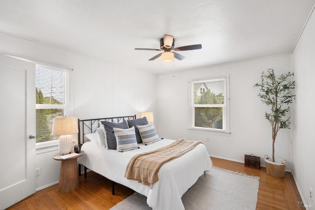 215 Hampshire St, Vallejo, CA 94590