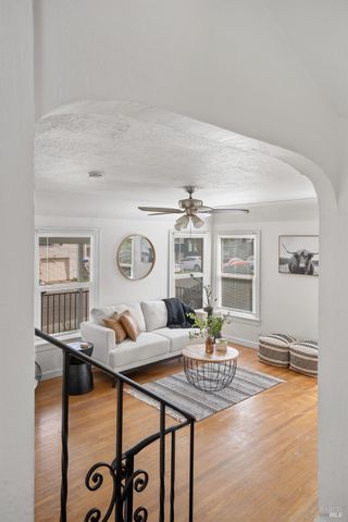 215 Hampshire St, Vallejo, CA 94590