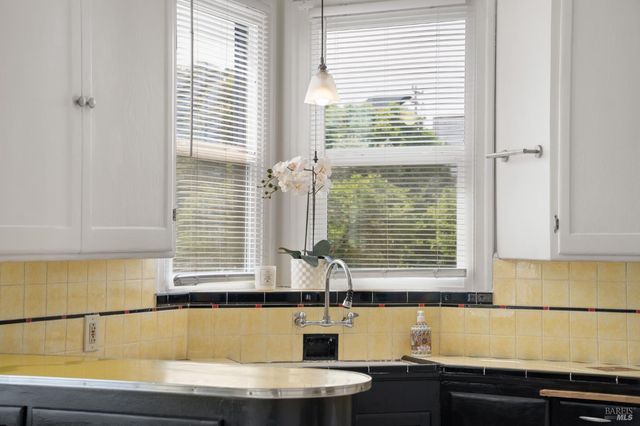 215 Hampshire St, Vallejo, CA 94590