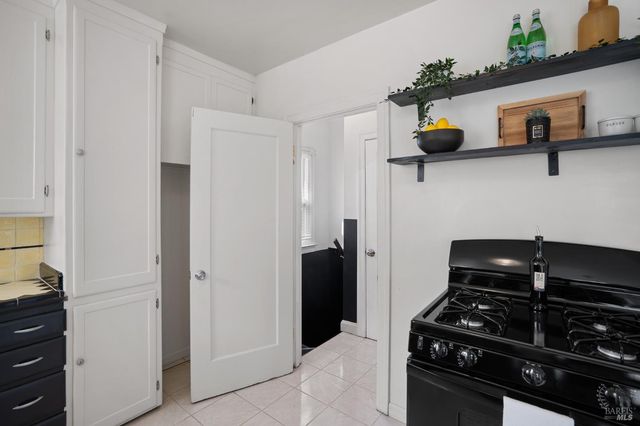 215 Hampshire St, Vallejo, CA 94590