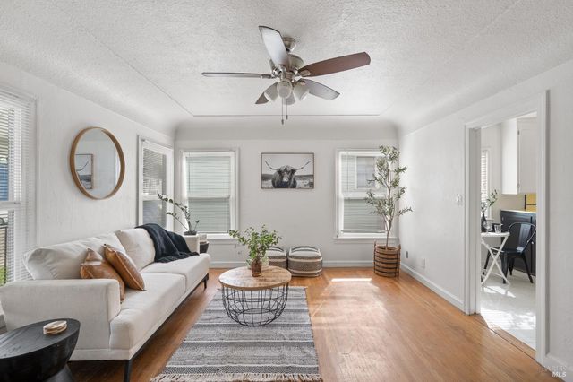 215 Hampshire St, Vallejo, CA 94590