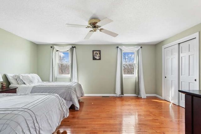 81 Merrimack Meadows Lane 81, Tewksbury, MA 01876