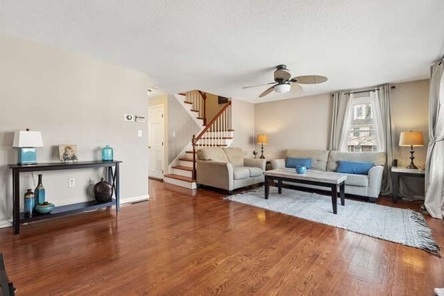 81 Merrimack Meadows Lane 81, Tewksbury, MA 01876