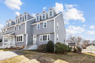 81 Merrimack Meadows Lane 81, Tewksbury, MA 01876