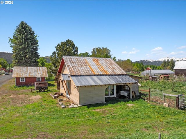 37867 HIGHWAY 414, Halfway, OR 97834