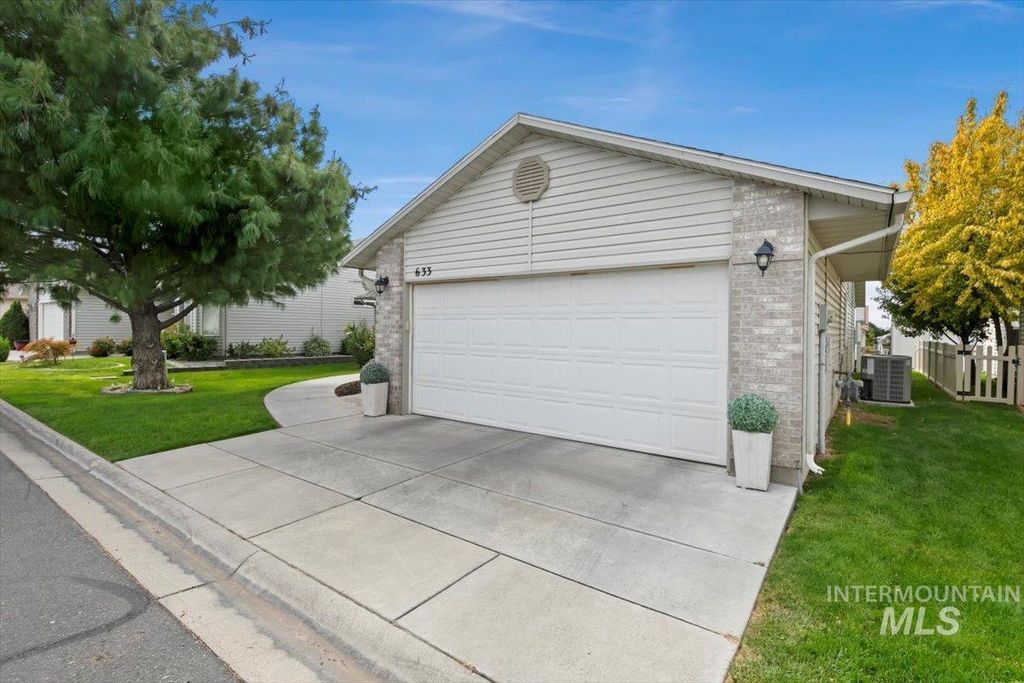 633 N Sterling St, Nampa, ID 83651 photo 5