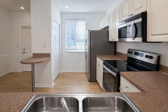 17347 NW 7th Ave 904, Miami Gardens, FL 33169