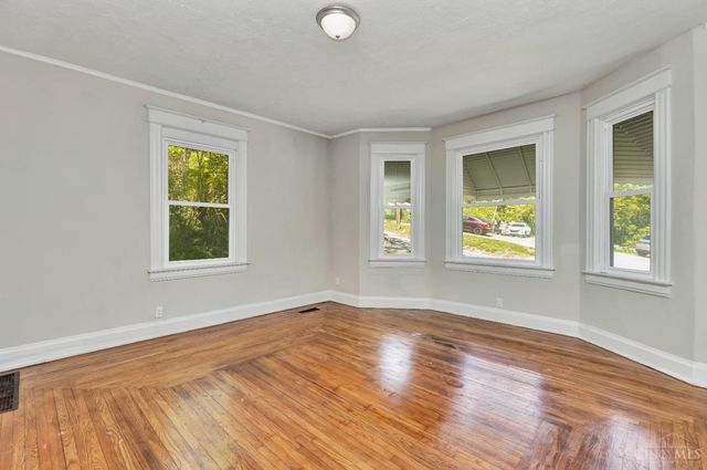 3673 Vine Street, Cincinnati, OH 45220