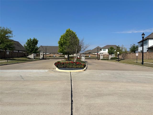 11910 Bazley Knoll Drive, Humble, TX 77346