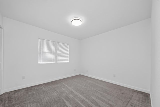 5028 N WASHINGTON St, Spokane, WA 99016