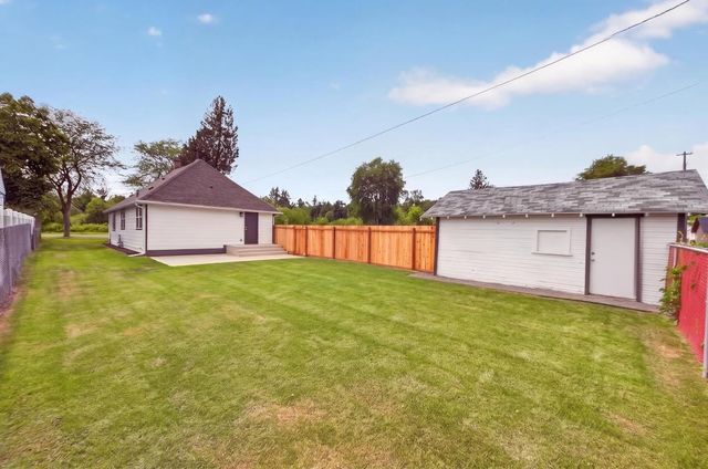 5028 N WASHINGTON St, Spokane, WA 99016