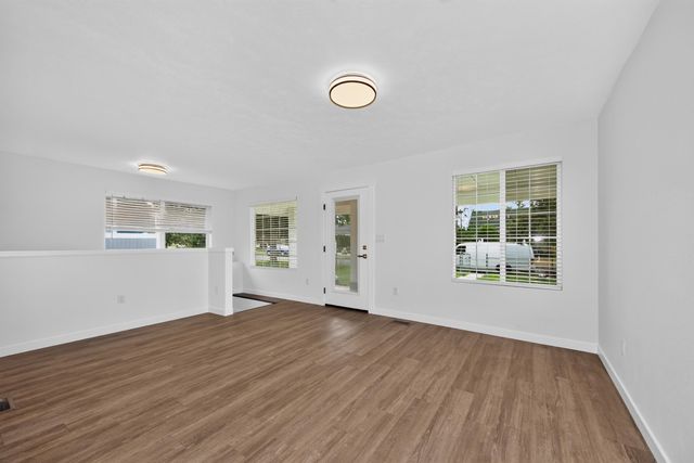 5028 N WASHINGTON St, Spokane, WA 99016