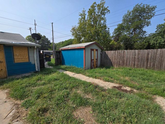 3330 W 2nd st N, Wichita, KS 67203