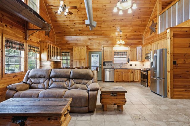 271 County Road 1559, Alba, TX 75410