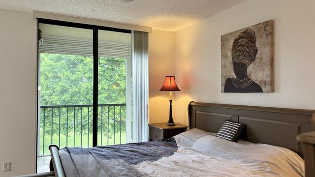 5130 Las Verdes Circle Apt 313, Delray Beach, FL 33484
