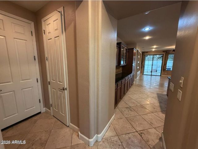 421 W Wisteria Place, Chandler, AZ 85248